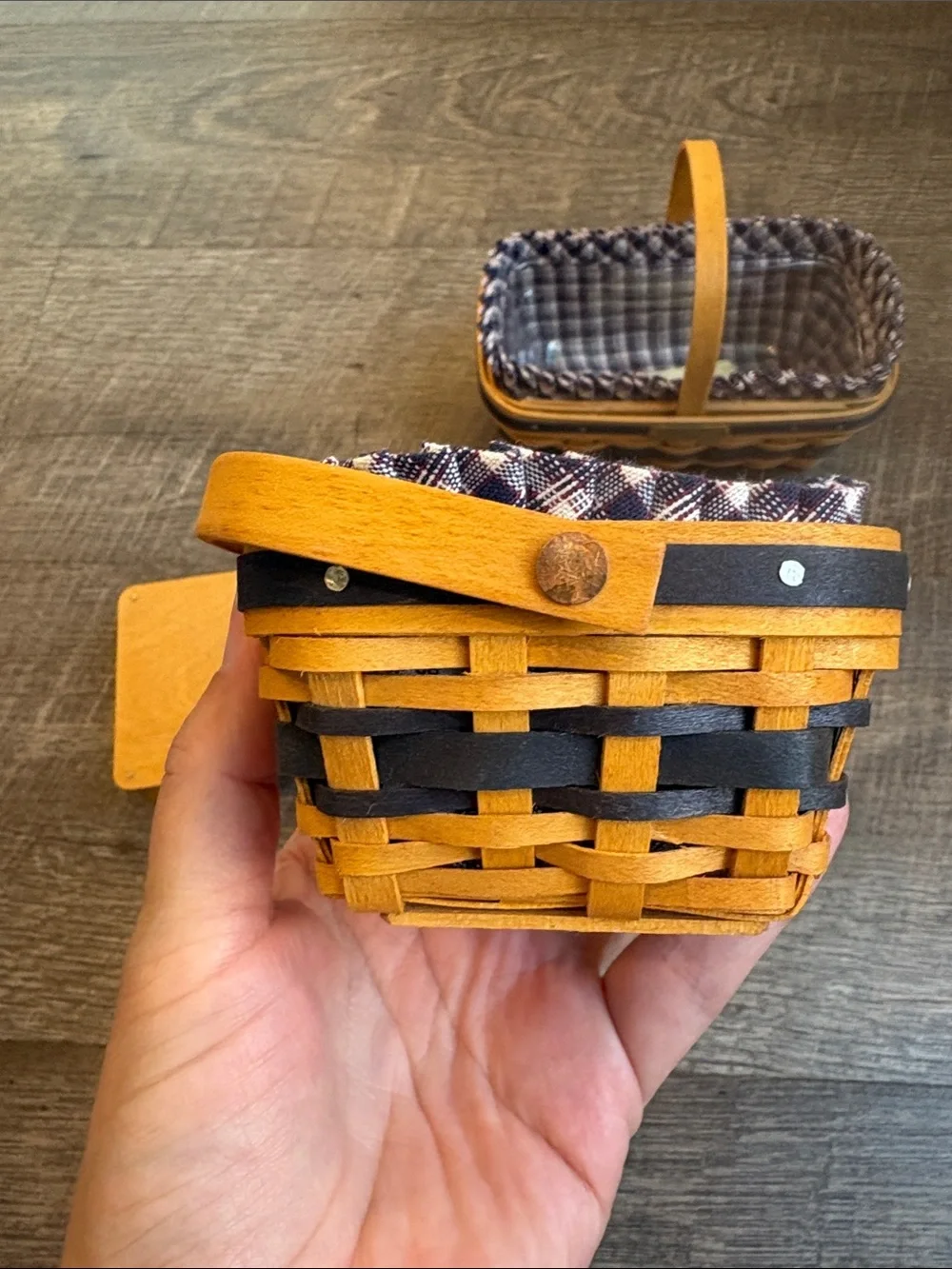 Longaberger J.W. Mini Berry Basket & Mini Original Easter Basket Lot of 2 Liners